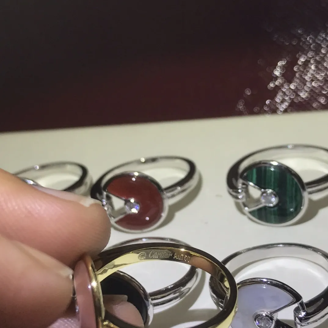 Amulette Ring view 4