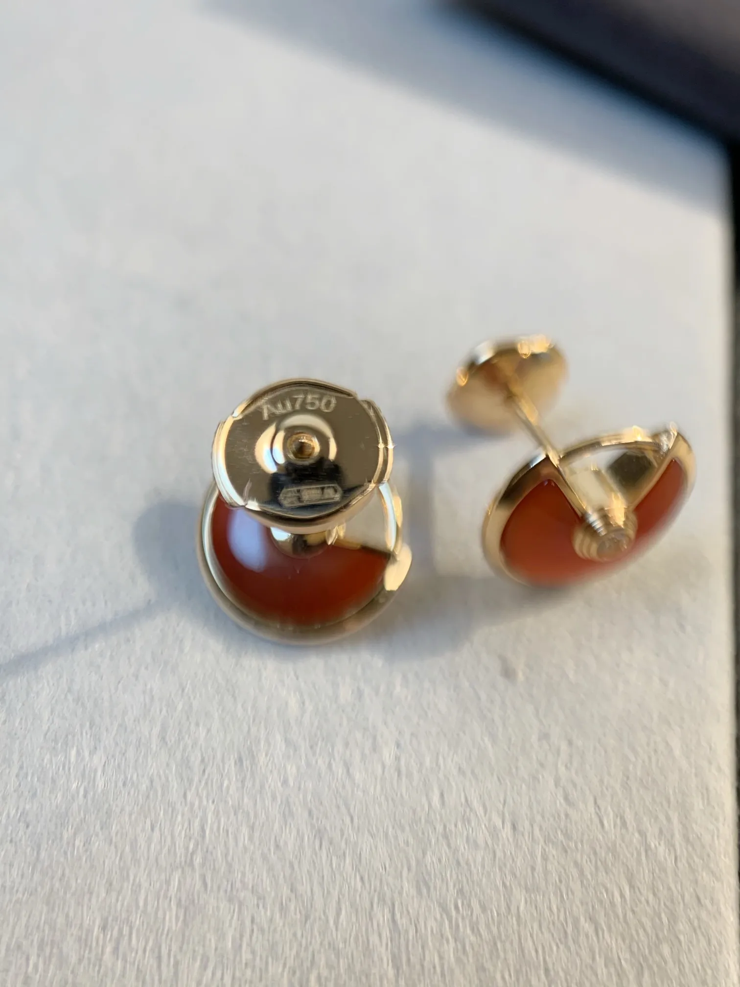 Amulette de Cartier Earrings Carnelian view 8