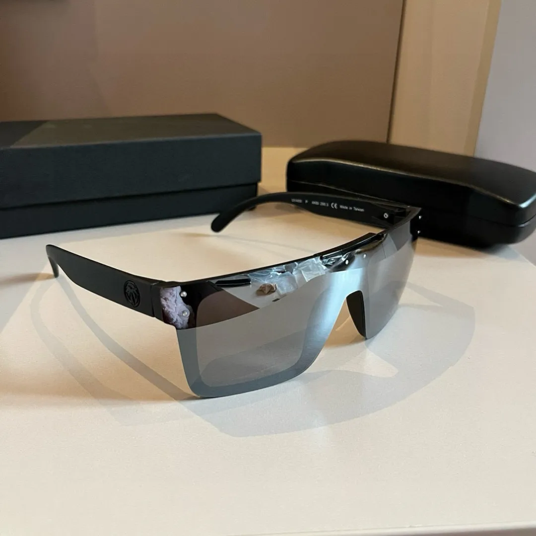 GG Glasses [SopSIQ] view 2