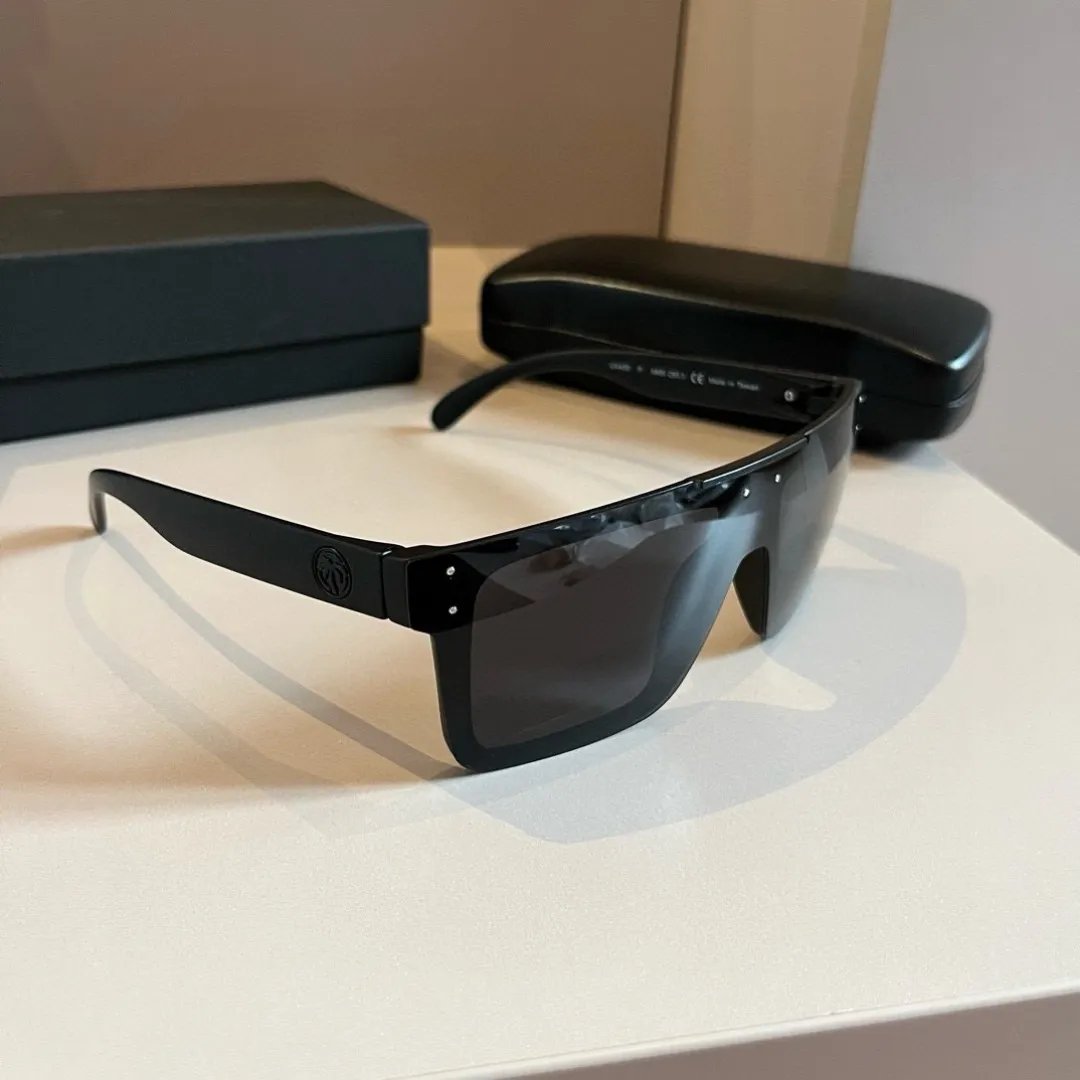 GG Glasses view 2