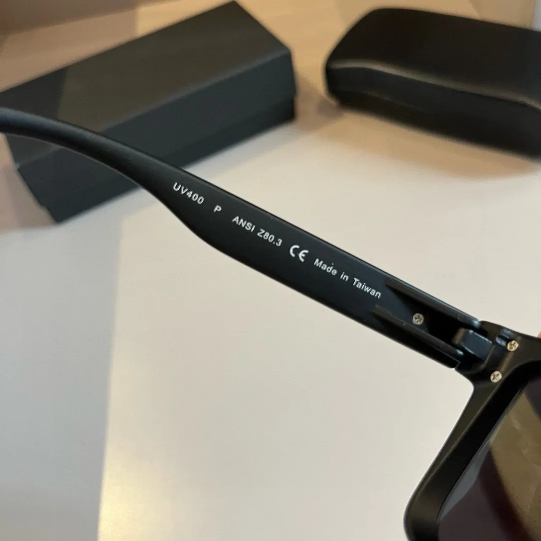 GG Glasses view 8