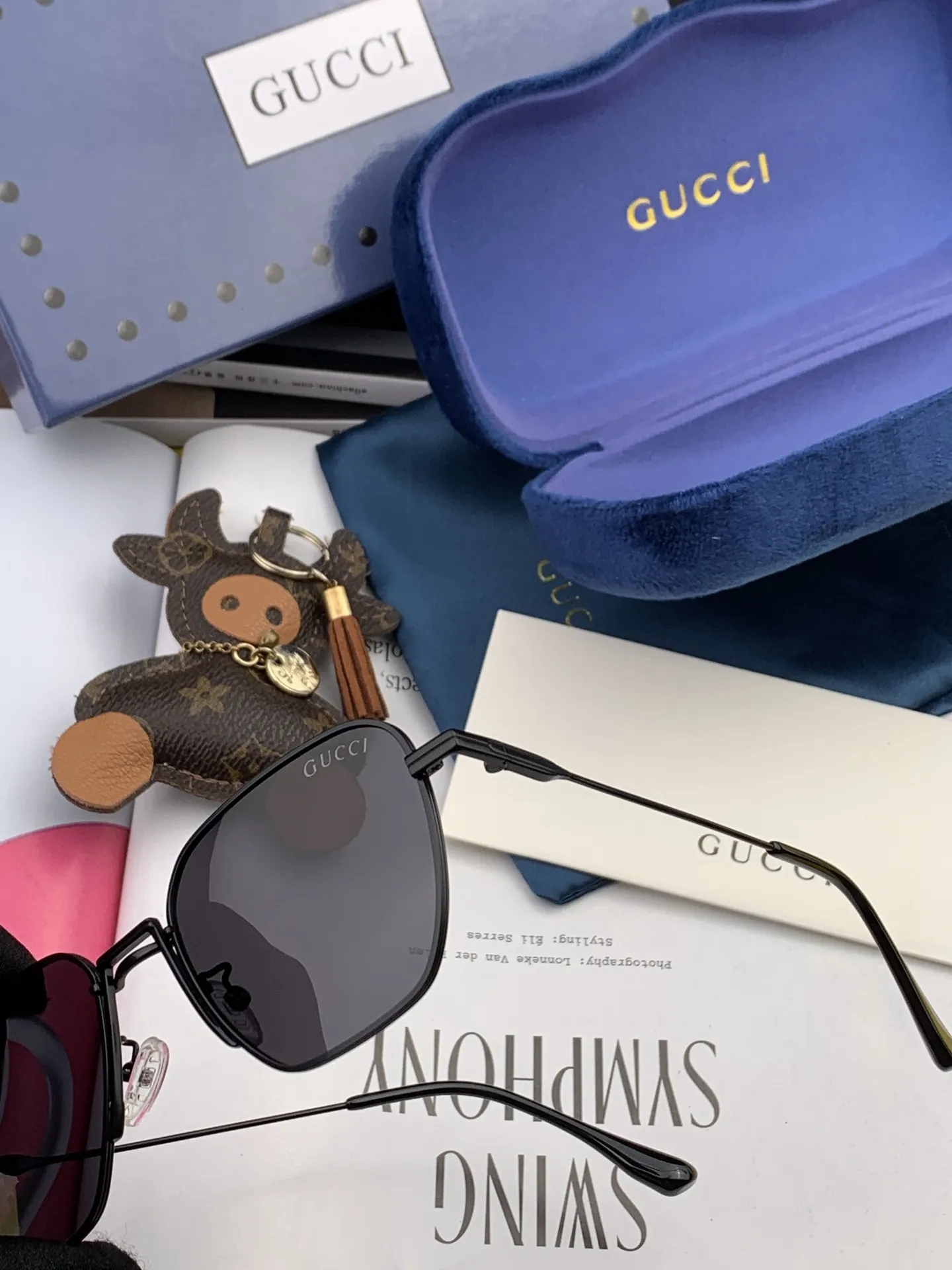 Gucci Ace Sunglasses [0zmGsA] view 6