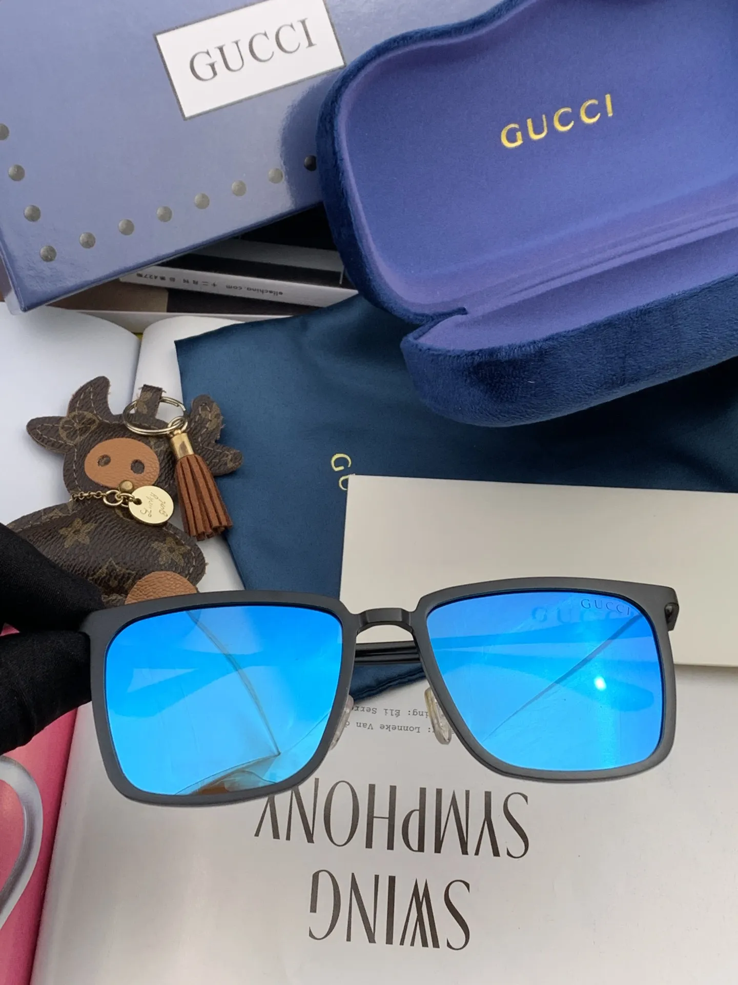 Gucci Ace Sunglasses [69fbGA] view 5