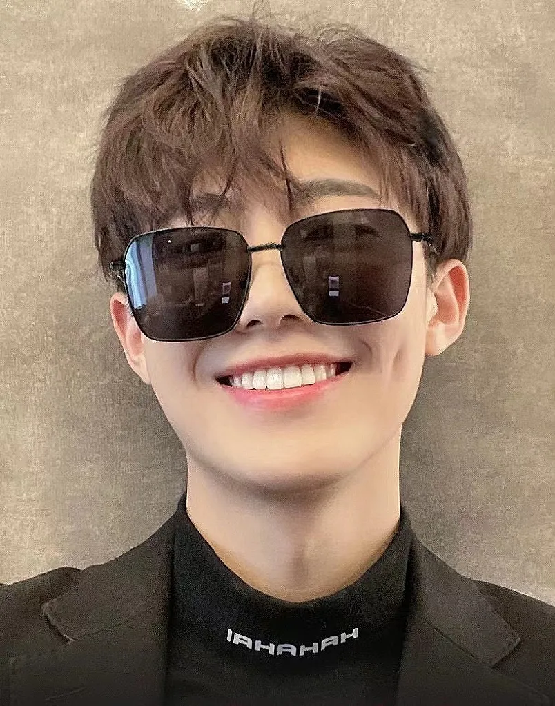 Gucci Ace Sunglasses [y-9glw] view 2