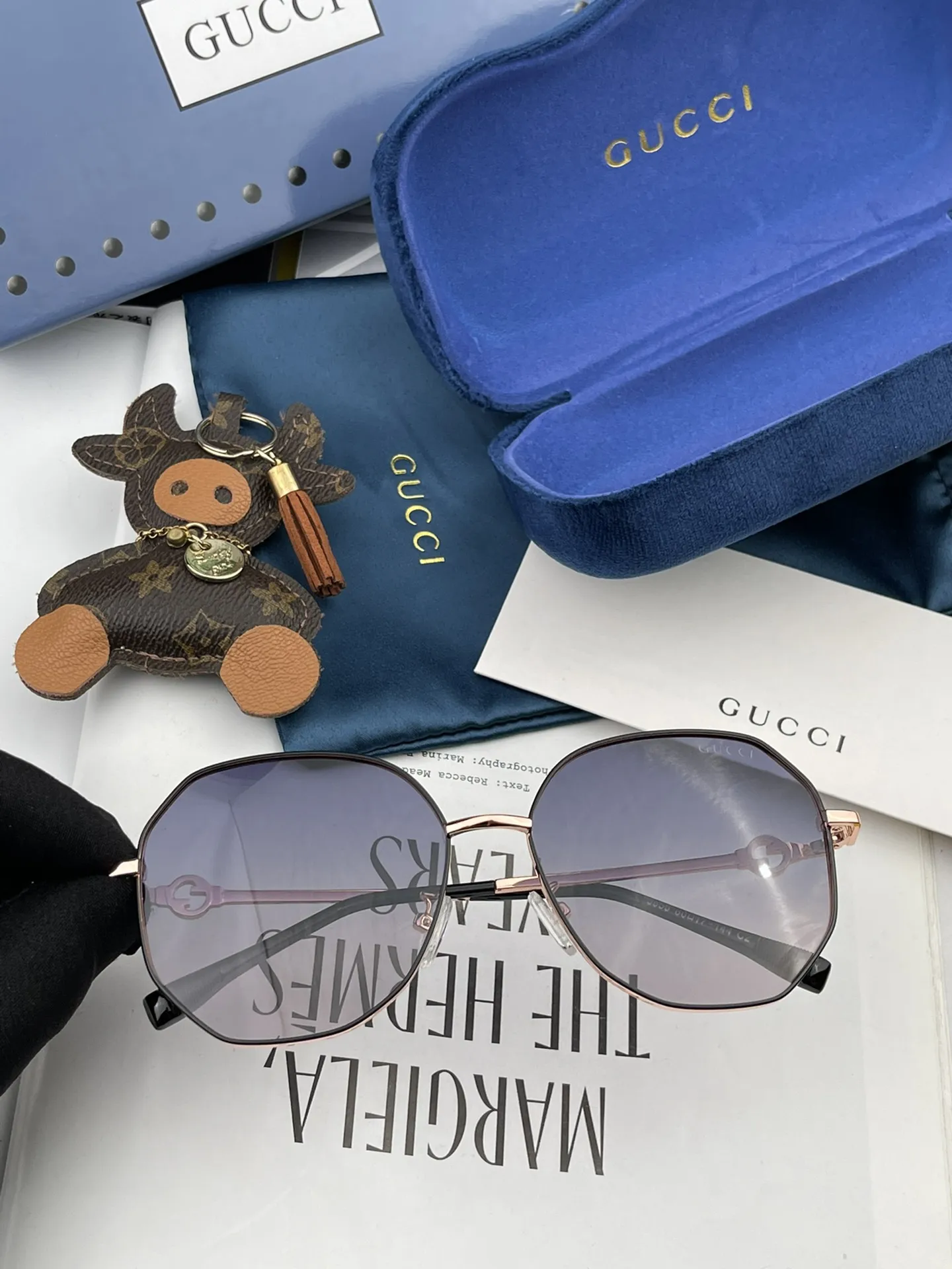 Gucci Ava Sunglasses [35hXIw] view 5