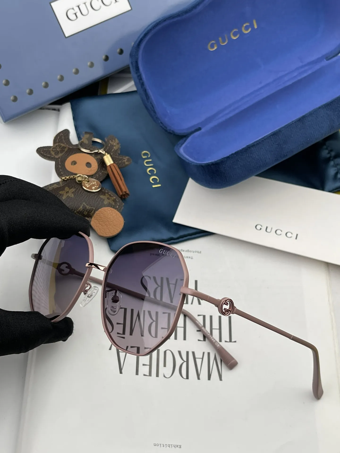 Gucci Ava Sunglasses [35hXIw] view 6