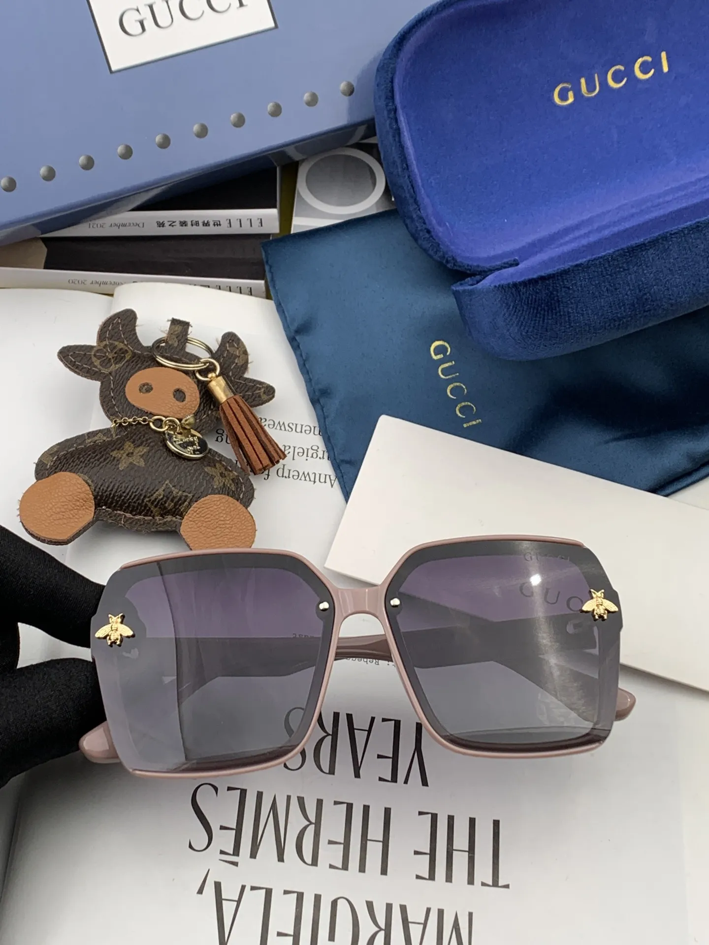 Gucci Ava Sunglasses [A6UEZA] view 3