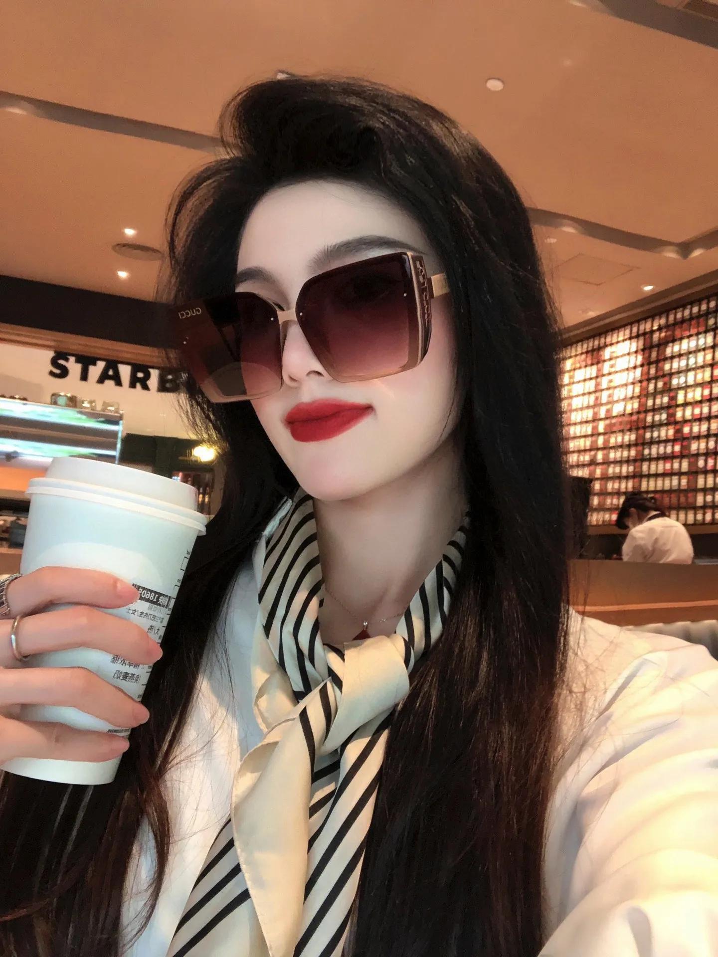 Gucci Ava Sunglasses [JYJ5Sw] view 2