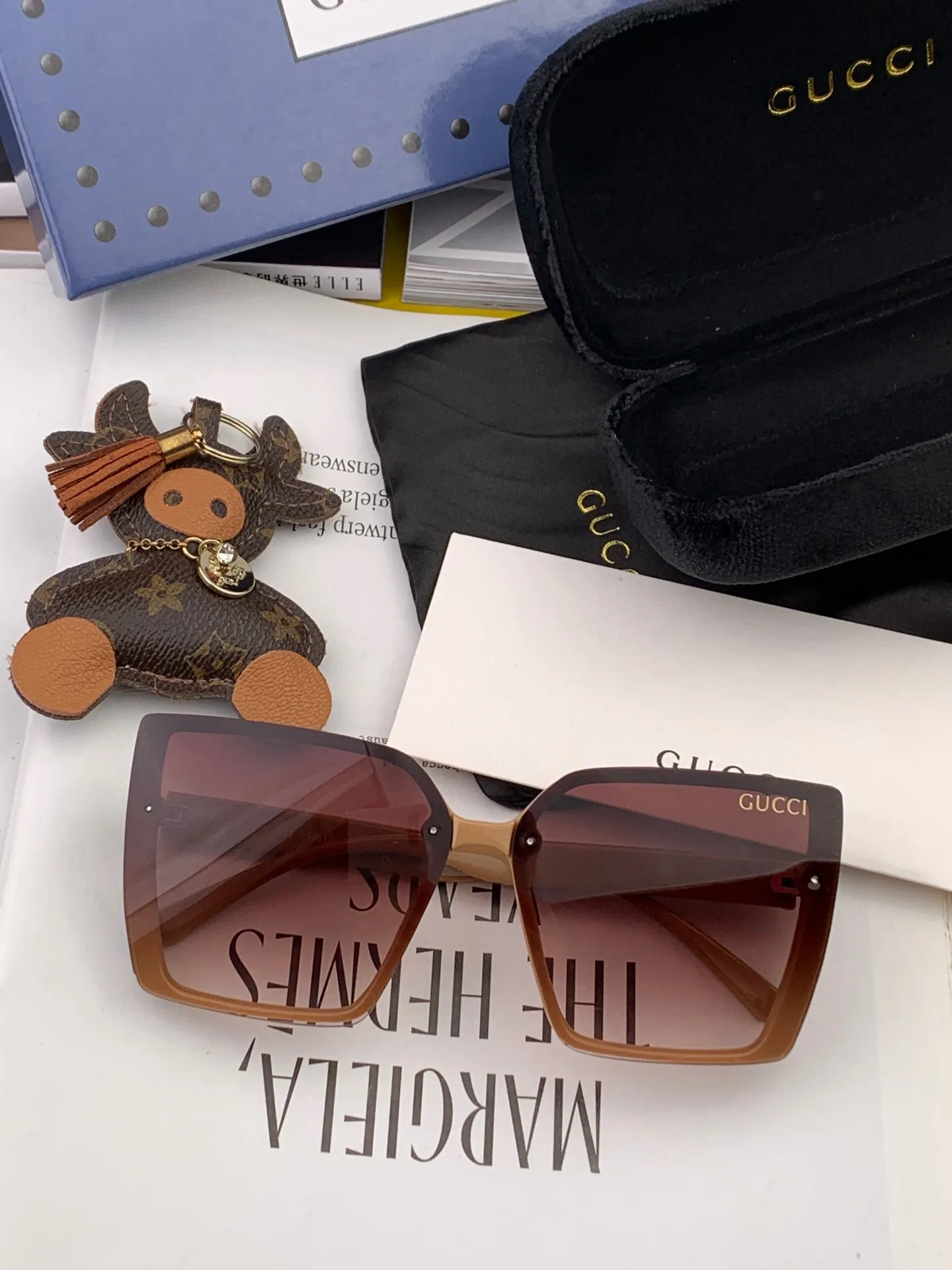 Gucci Ava Sunglasses [JYJ5Sw] view 4