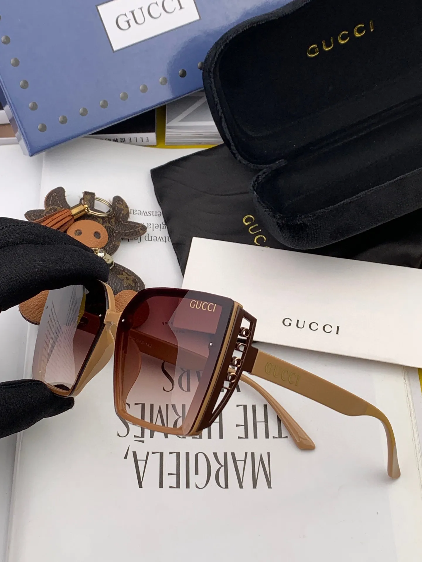 Gucci Ava Sunglasses [JYJ5Sw] view 5