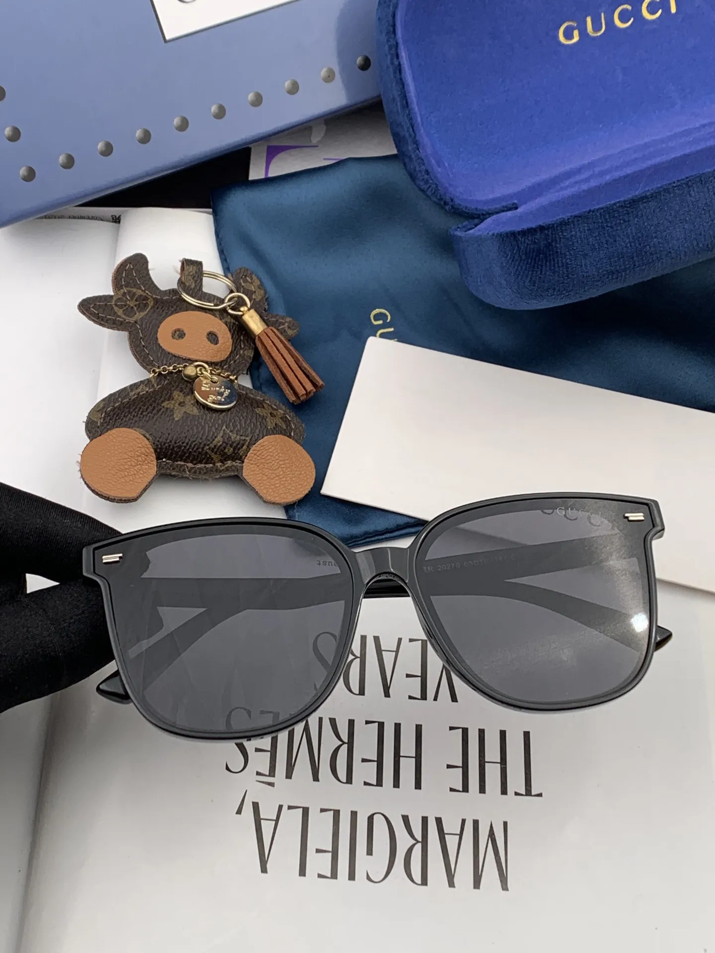 Gucci Ava Sunglasses [gBADjg] view 5