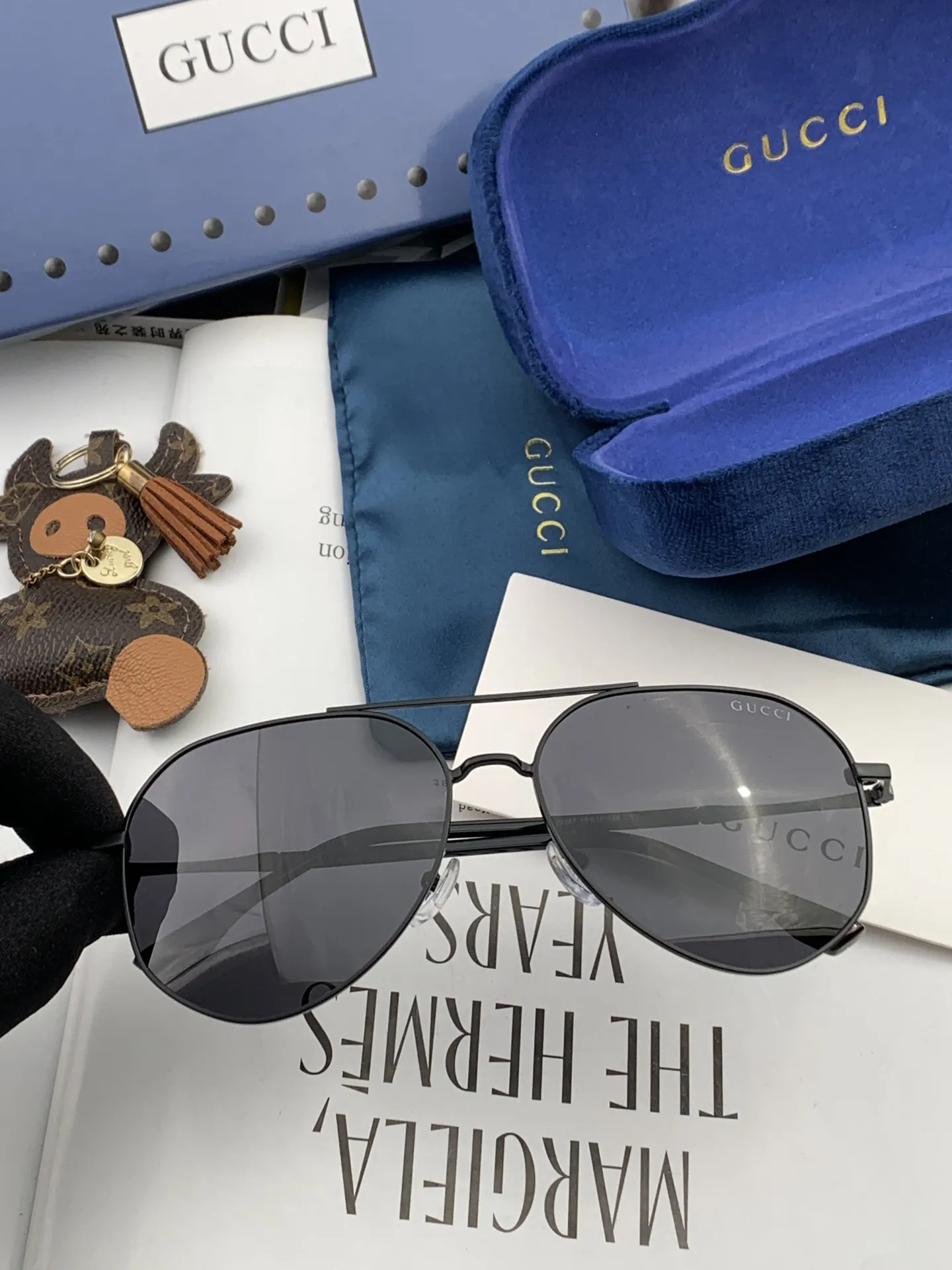 Gucci FF Sunglasses [leCaNw] view 2