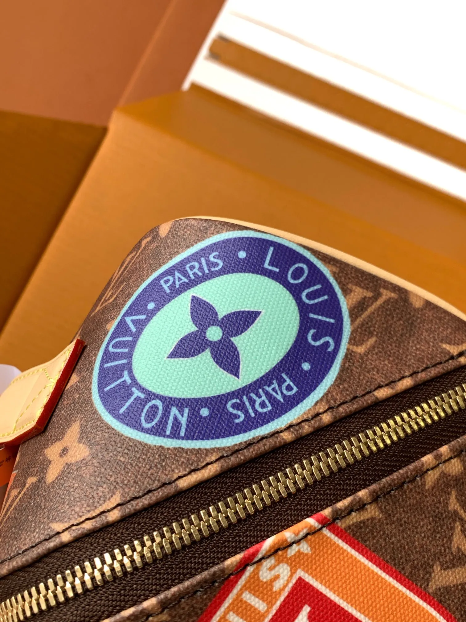 Louis Vuitton 2 Compartments Monogram view 8