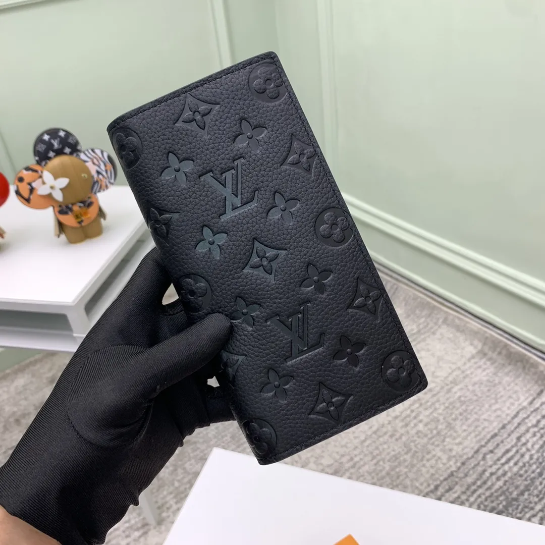Louis Vuitton Brazza Black 19cm view 3