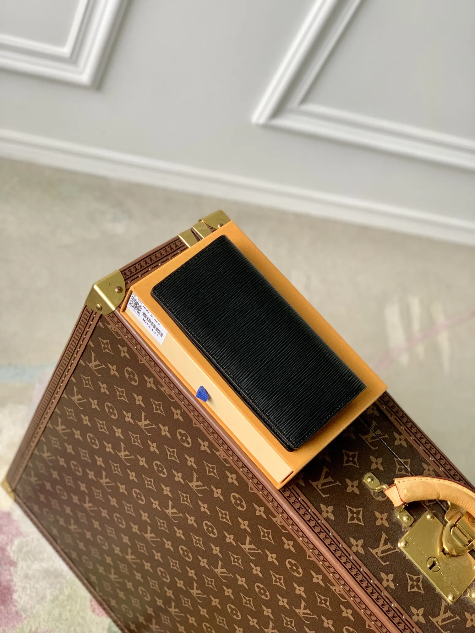 Louis Vuitton Brazza Embossed Leather view 2