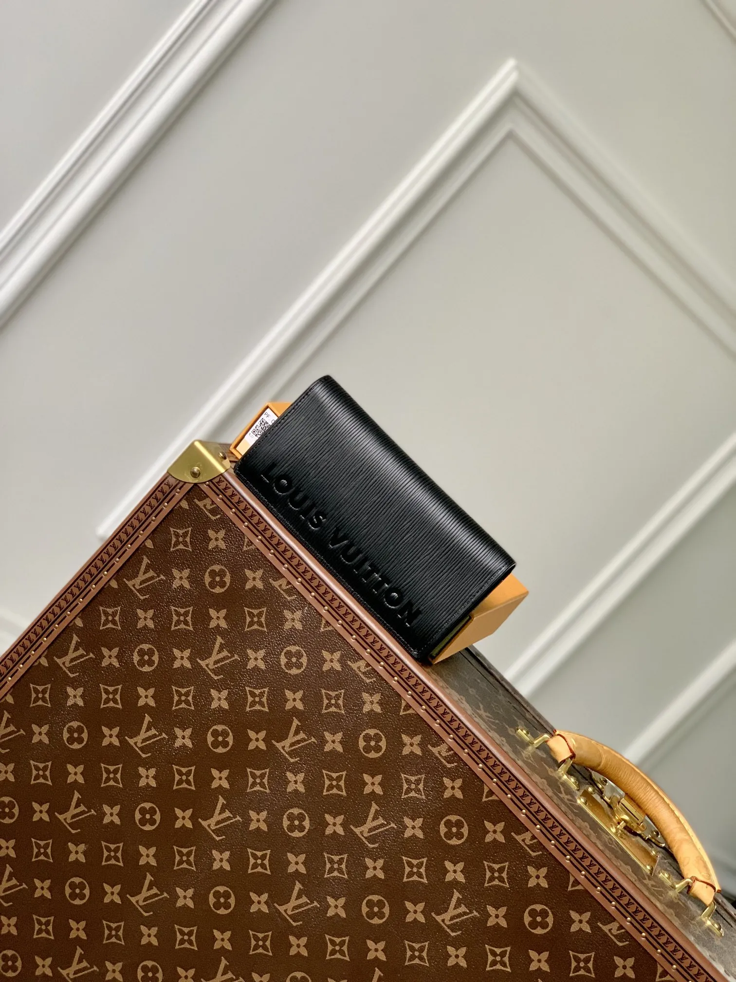 Louis Vuitton Brazza Embossed Leather view 3