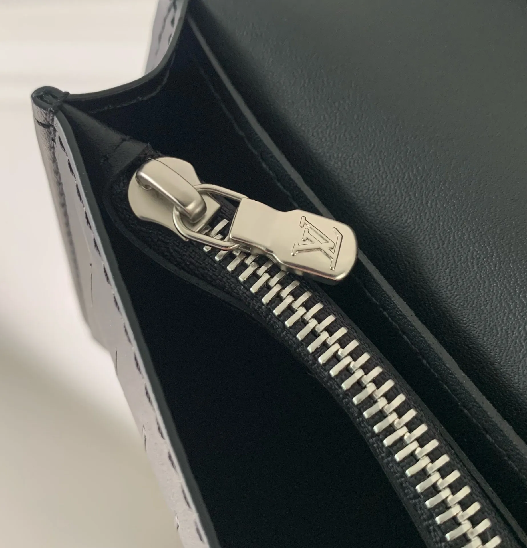 Louis Vuitton Brazza Embossed Leather view 5