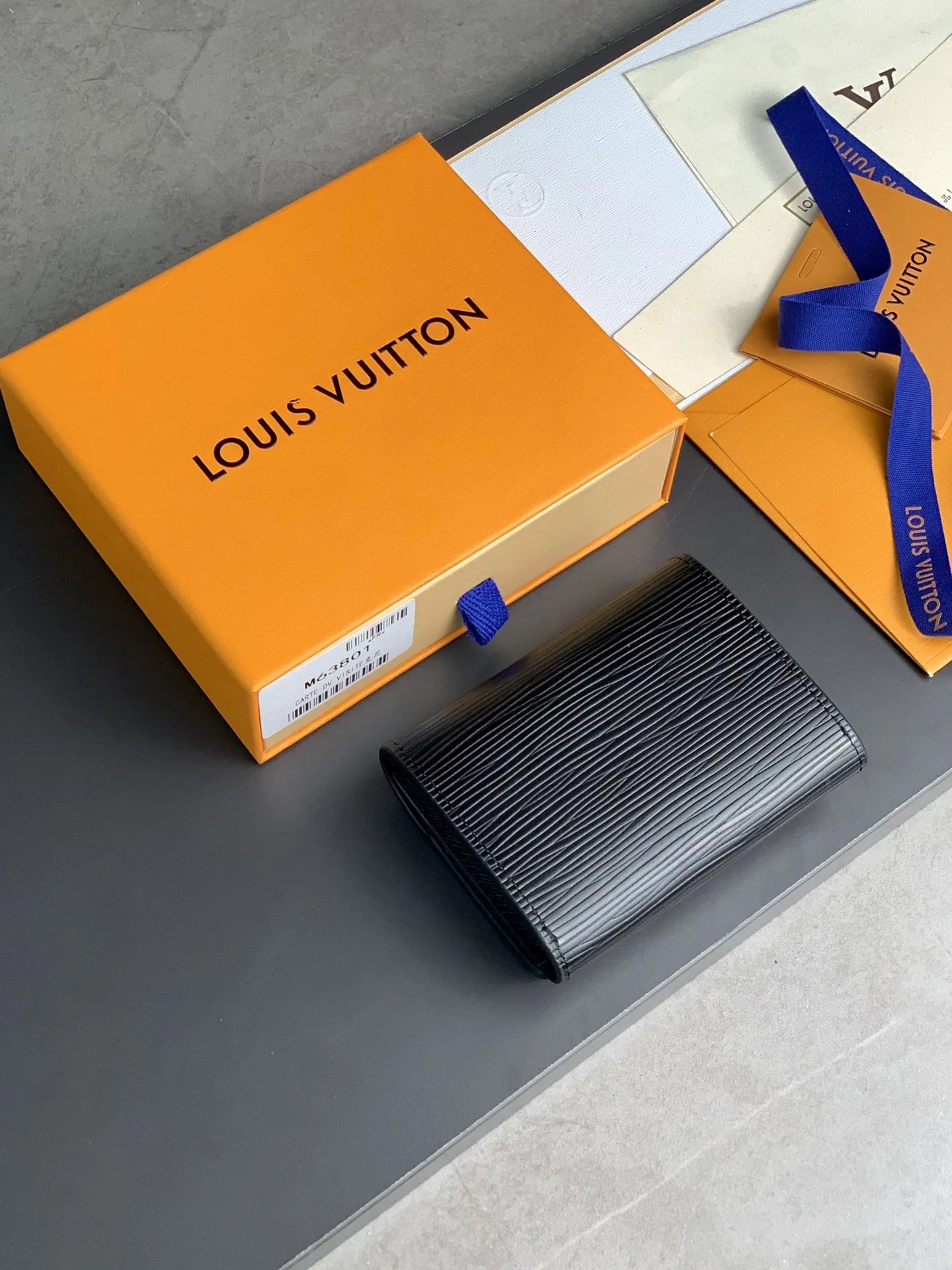 Louis Vuitton Enveloppe Black view 2
