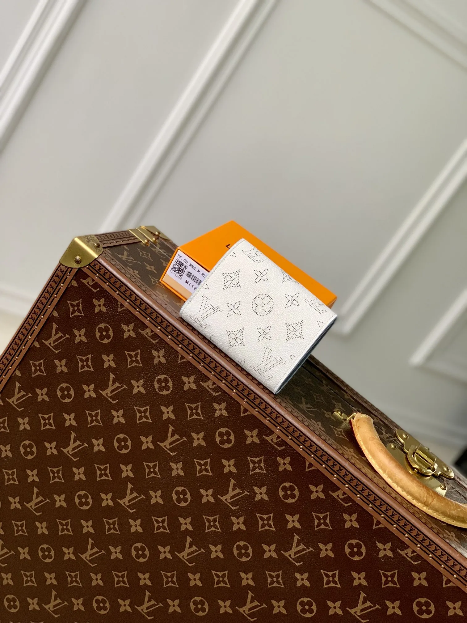 Louis Vuitton Iris view 2