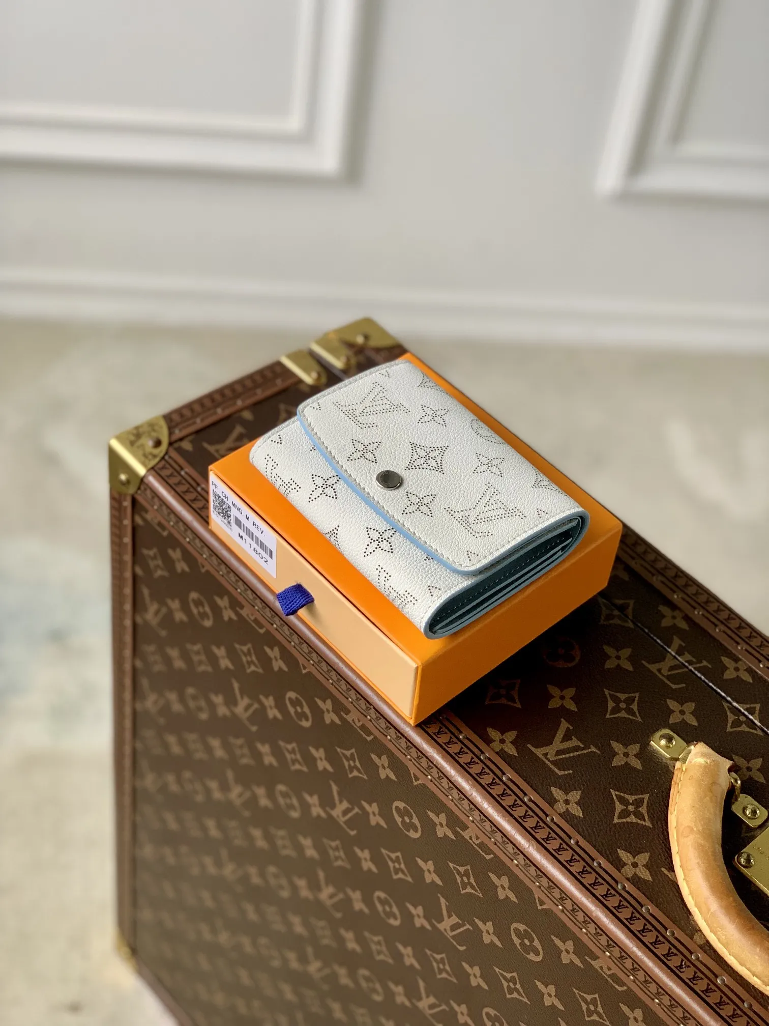 Louis Vuitton Iris view 3