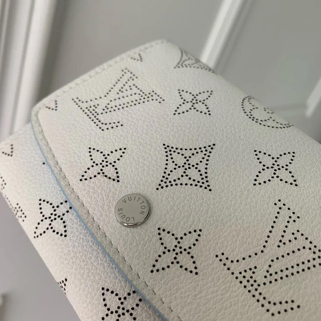 Louis Vuitton Iris view 4