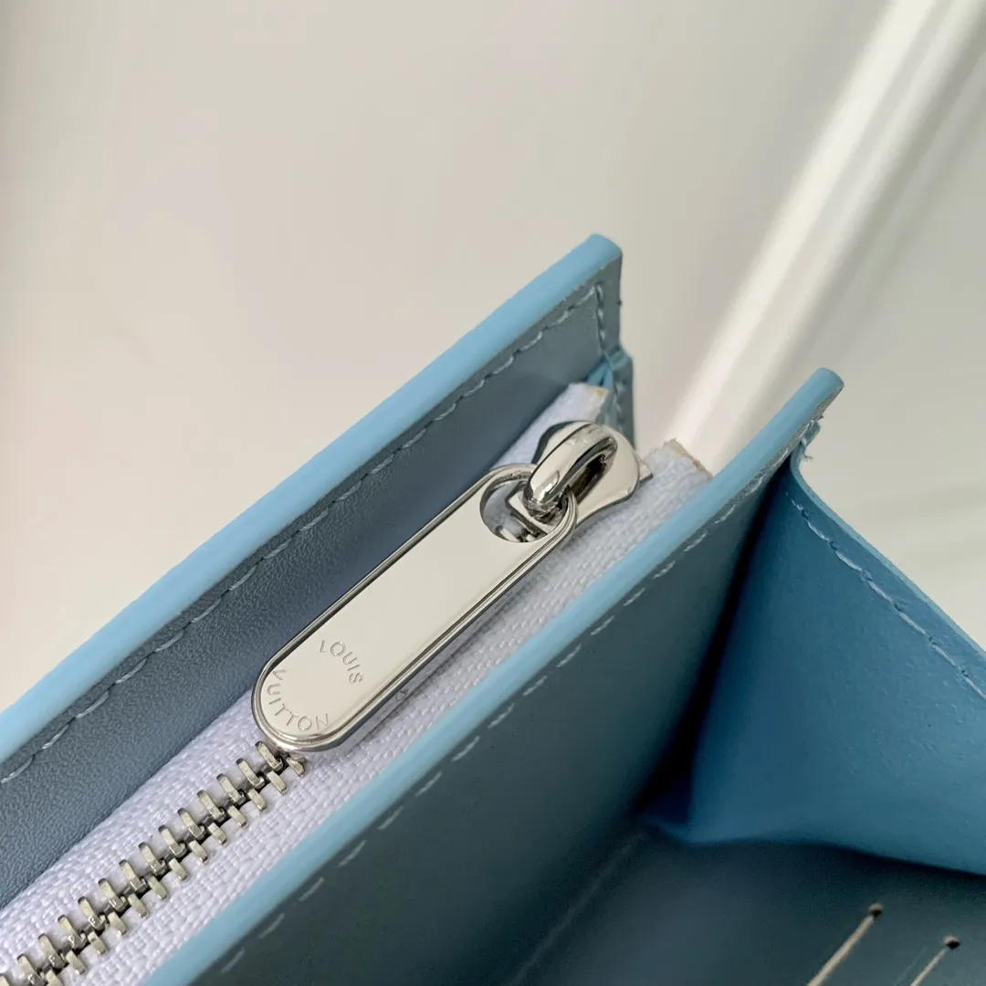 Louis Vuitton Iris view 8