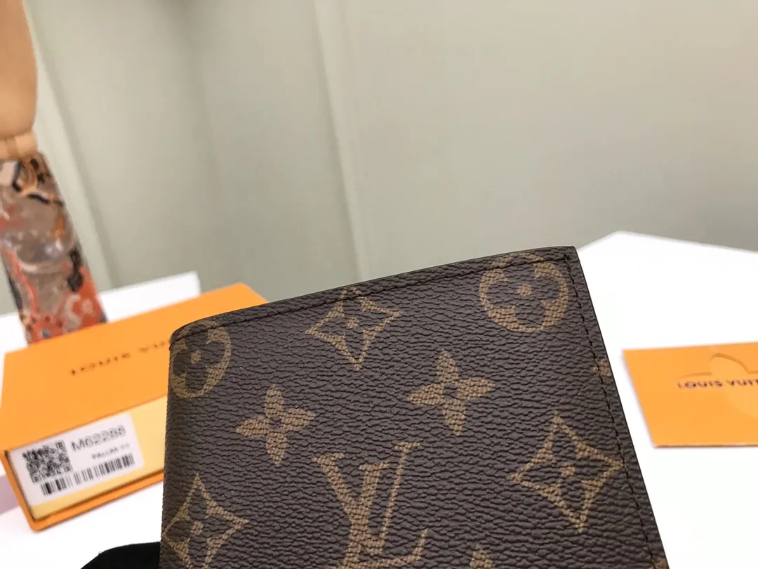 Louis Vuitton Marco Monogram view 3