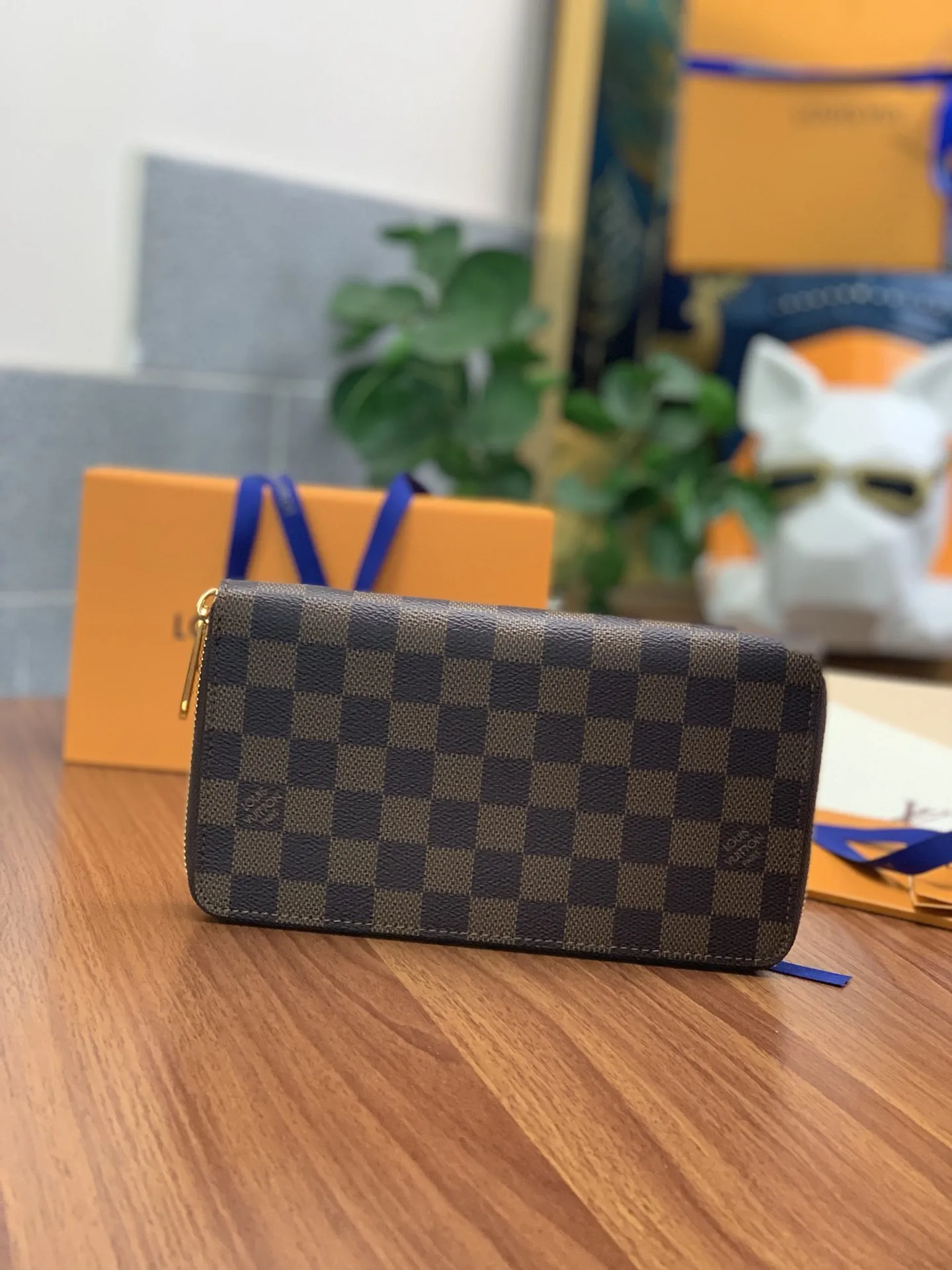 Louis Vuitton N60003 view 2
