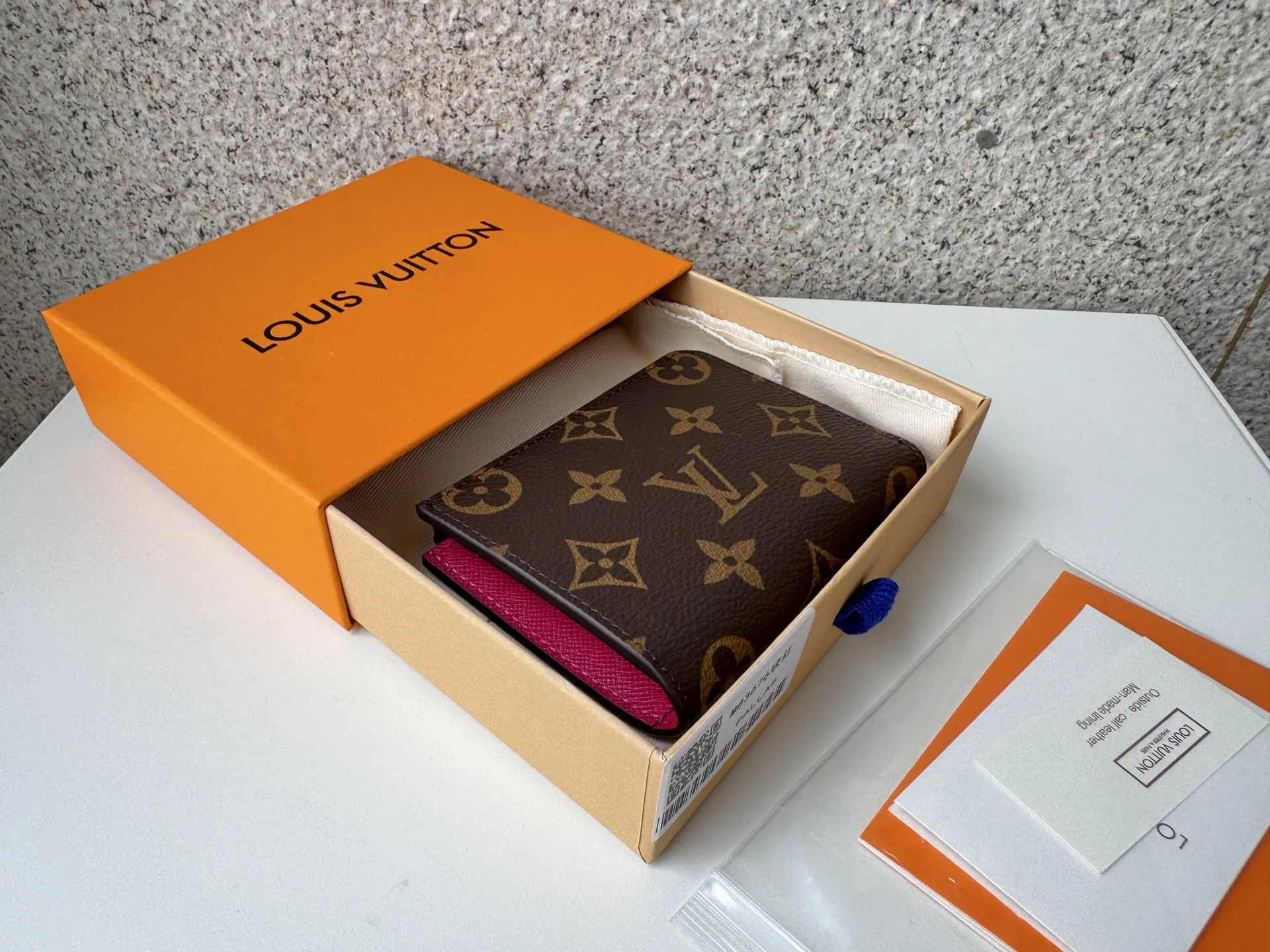 Louis Vuitton Noah Rose 11cm view 3