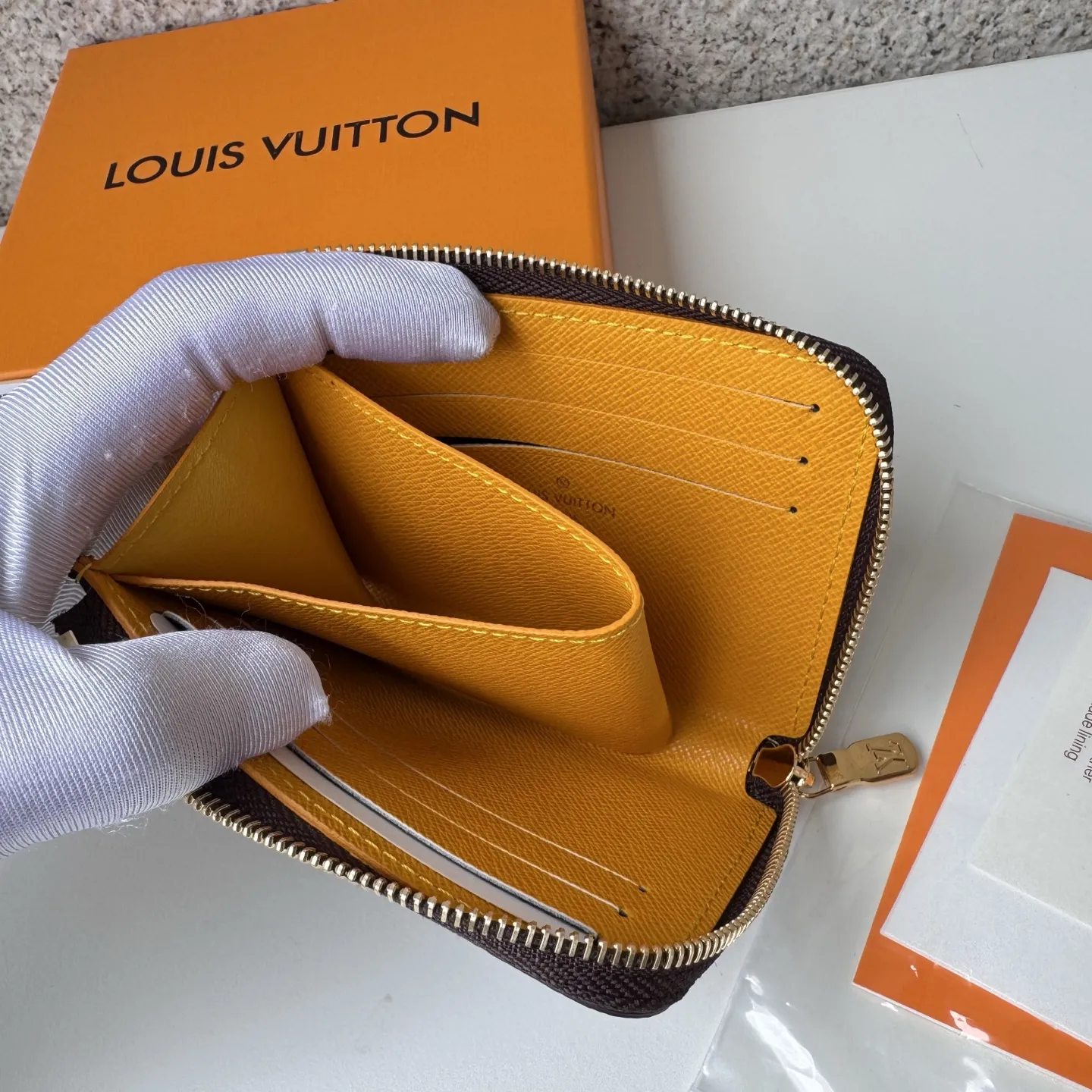 Louis Vuitton Noah Yellow 11cm view 5