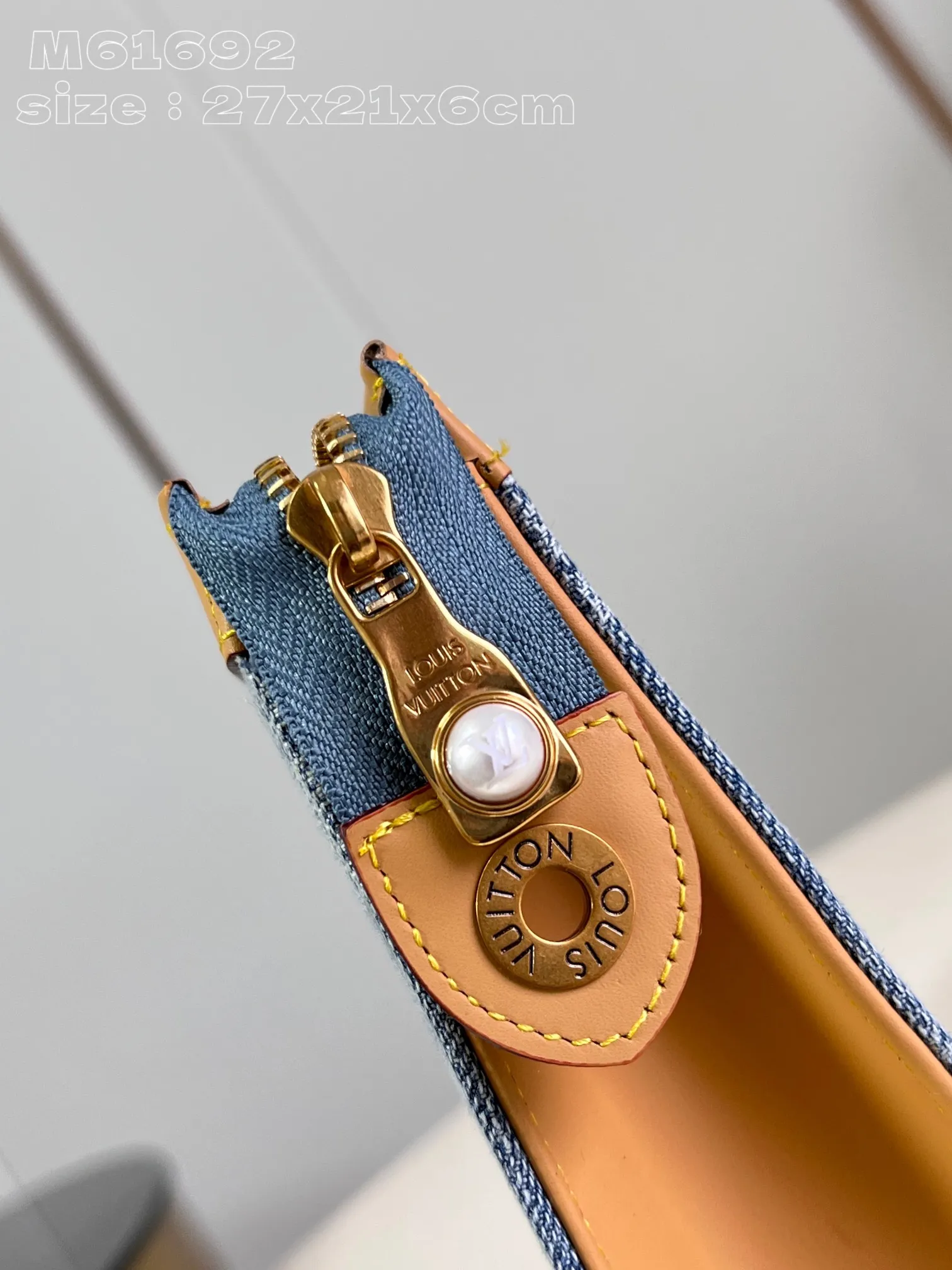 Louis Vuitton Pochette Voyage Denim 27cm view 4