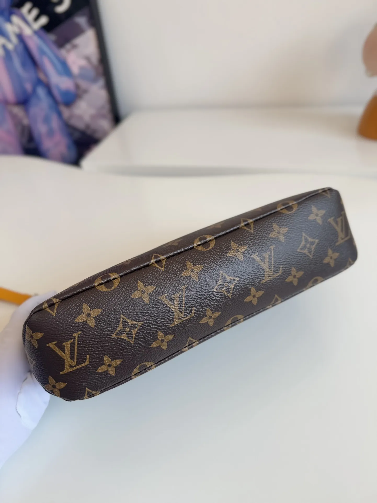 Louis Vuitton Pochette Voyage Souple Yellow 30cm view 3