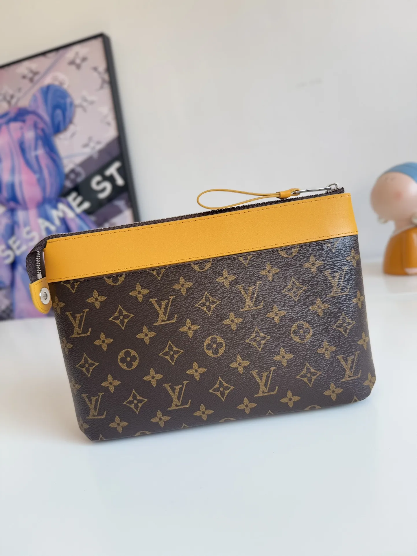 Louis Vuitton Pochette Voyage Souple Yellow 30cm view 4