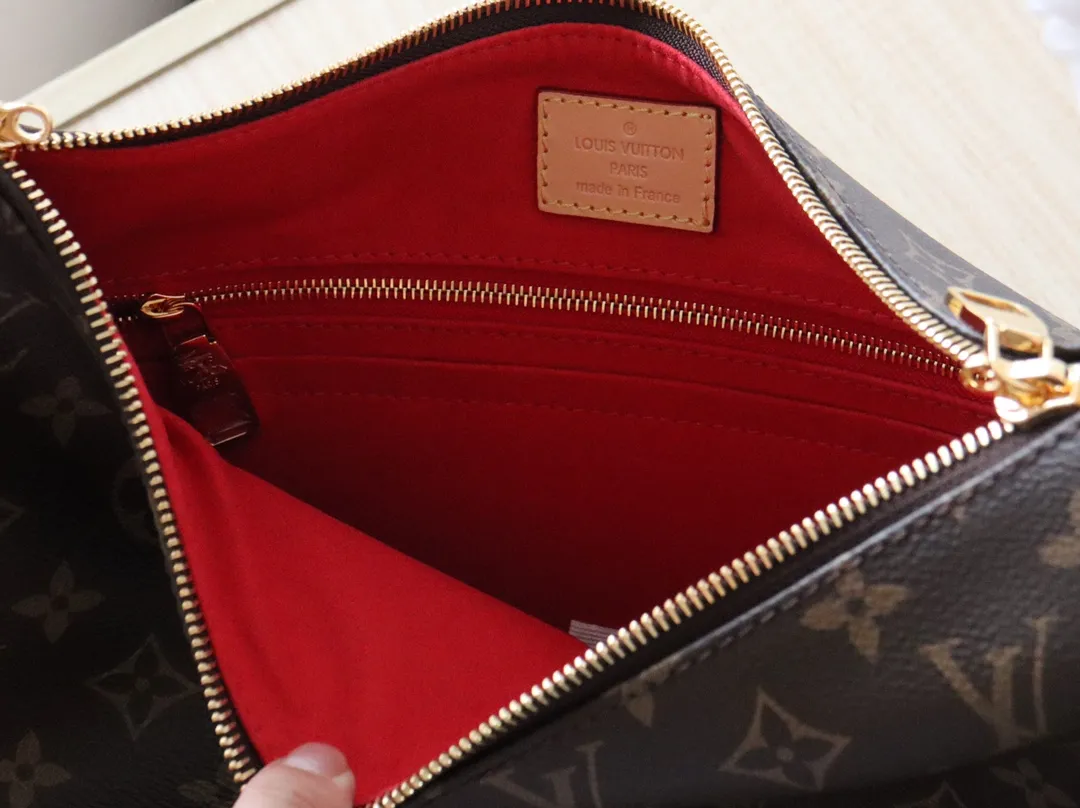 Louis Vuitton Slouchy Monogram Small view 8