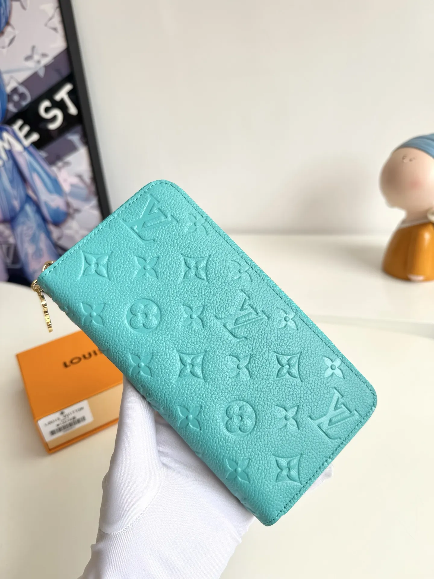Louis Vuitton Zippy Blue 19.5cm view 5