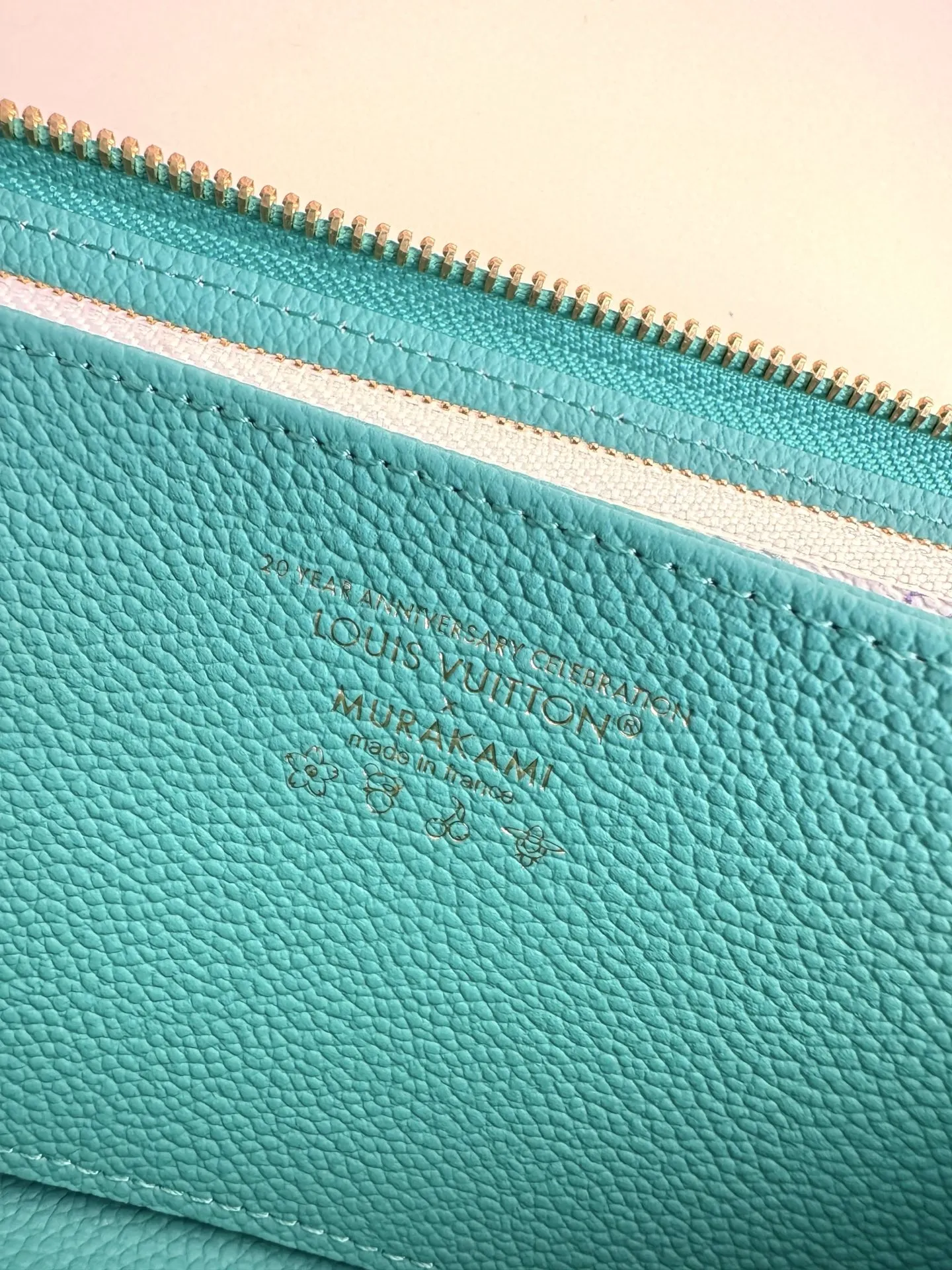 Louis Vuitton Zippy Blue 19.5cm view 8