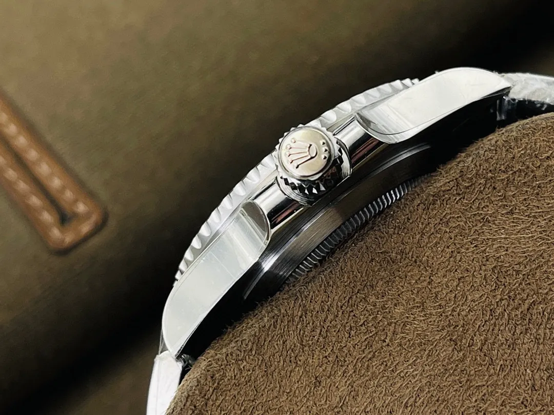 Black Ghost Watch view 5
