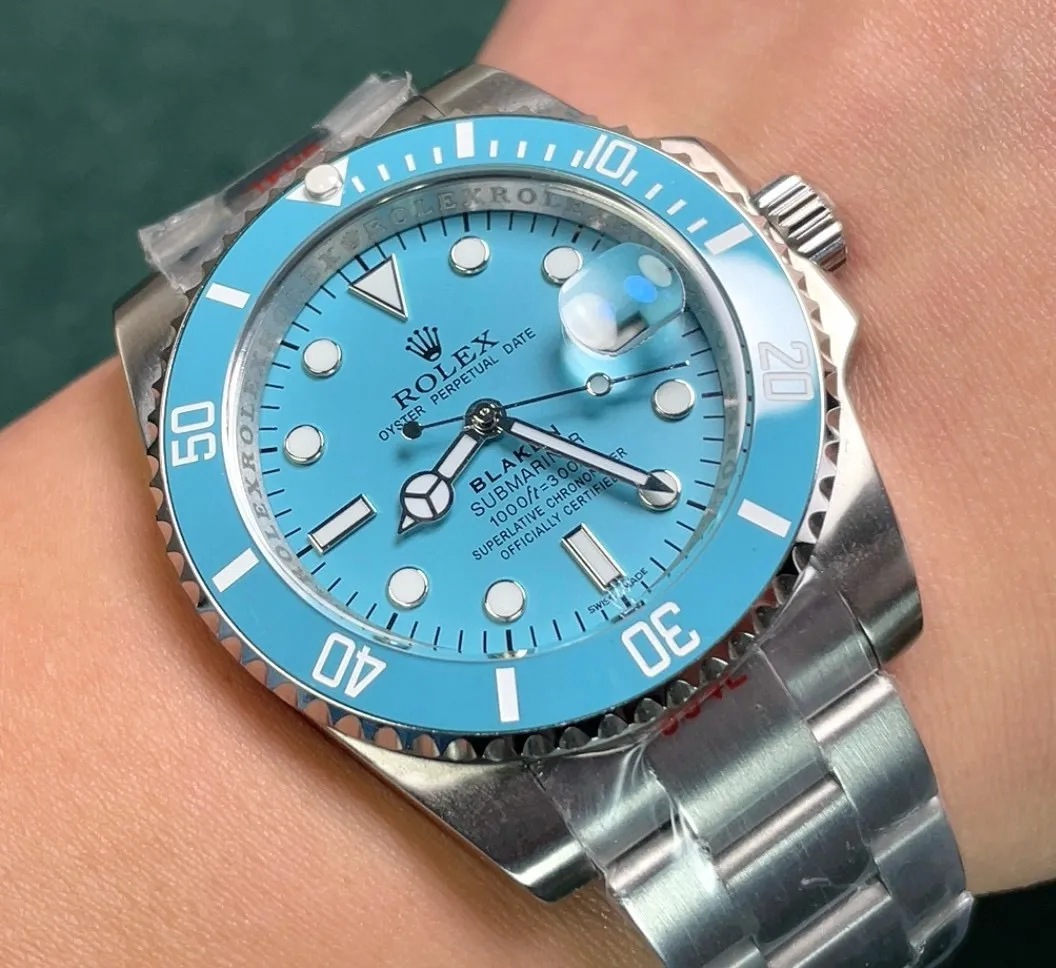 Blaken Tiffany Submariner view 2