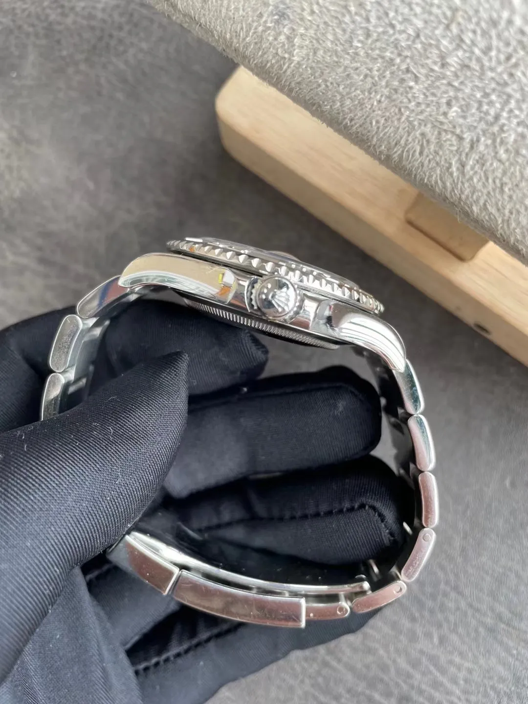 Blue Yacht Watch view 6