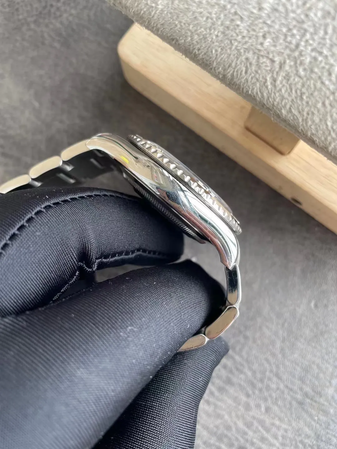 Blue Yacht Watch view 7