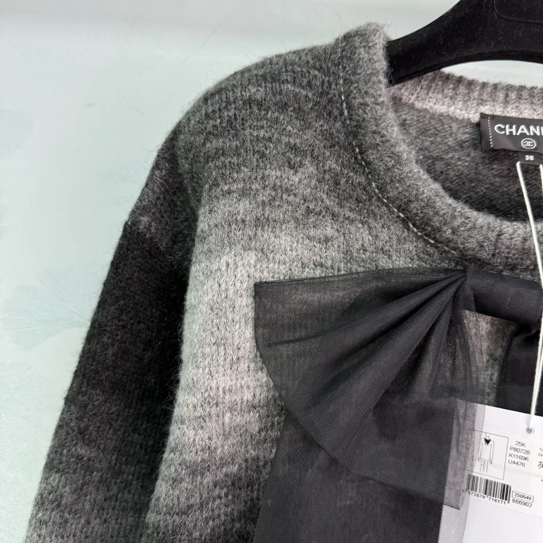 25K Bow Gradient Knit Sweater view 3