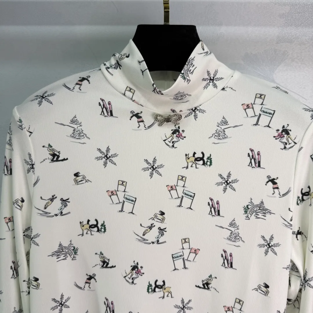 25N Ski Turtleneck Top White - Main View