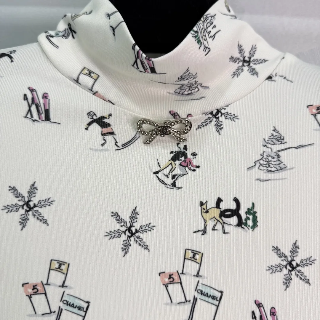 25N Ski Turtleneck Top White view 4