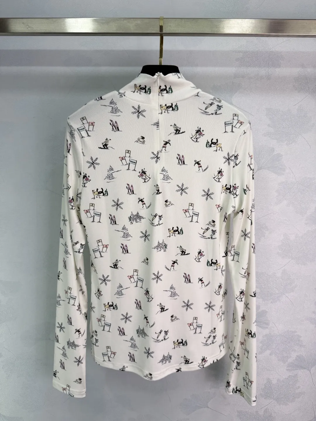 25N Ski Turtleneck Top White view 8