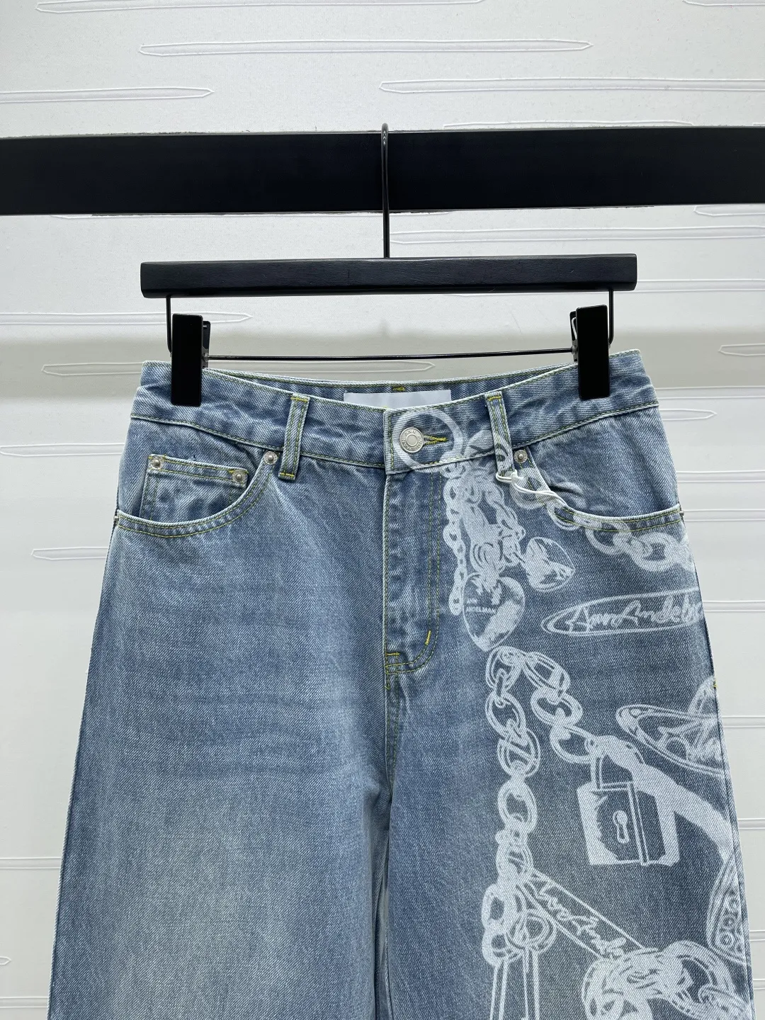 AN Printed Jeans view 3