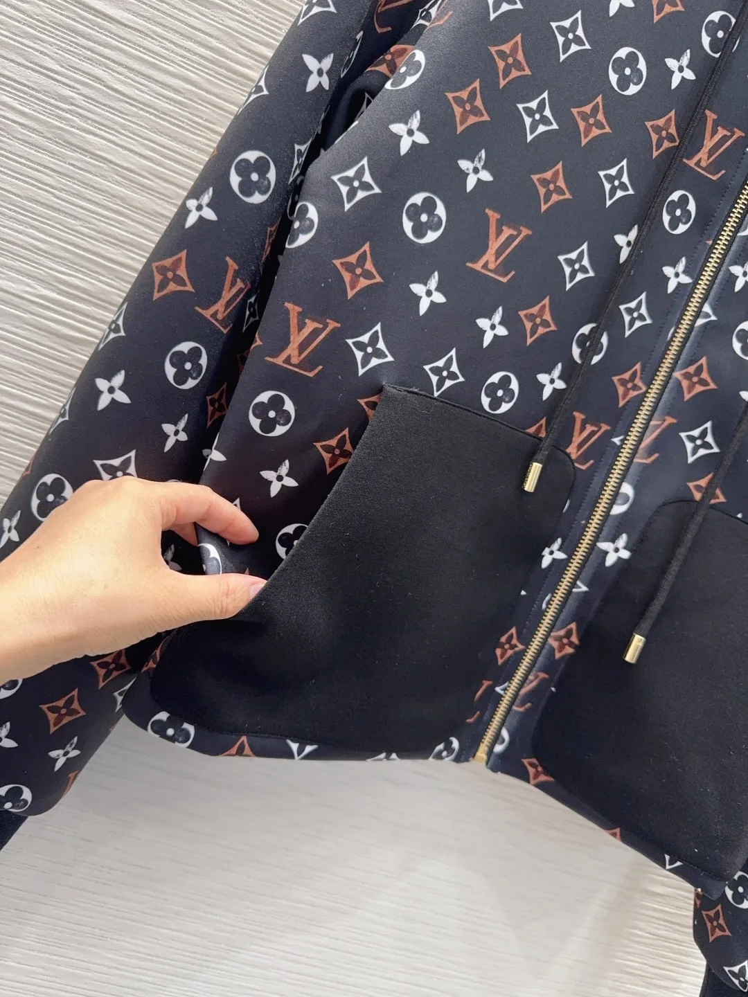Air Layer Print Jacket view 3