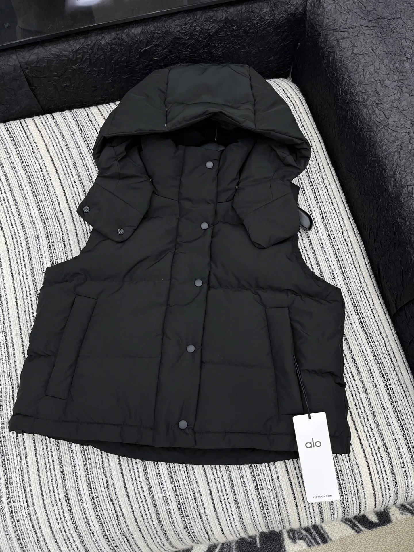 Alo Detachable Hooded Vest view 7